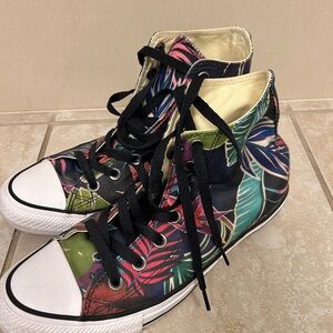 High top Chuck Taylor’s Bird of Paradise Converse